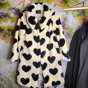 Laseti Women's Heart Print Faux Fur Coat - Warm & Stylish Outerwear For Winter